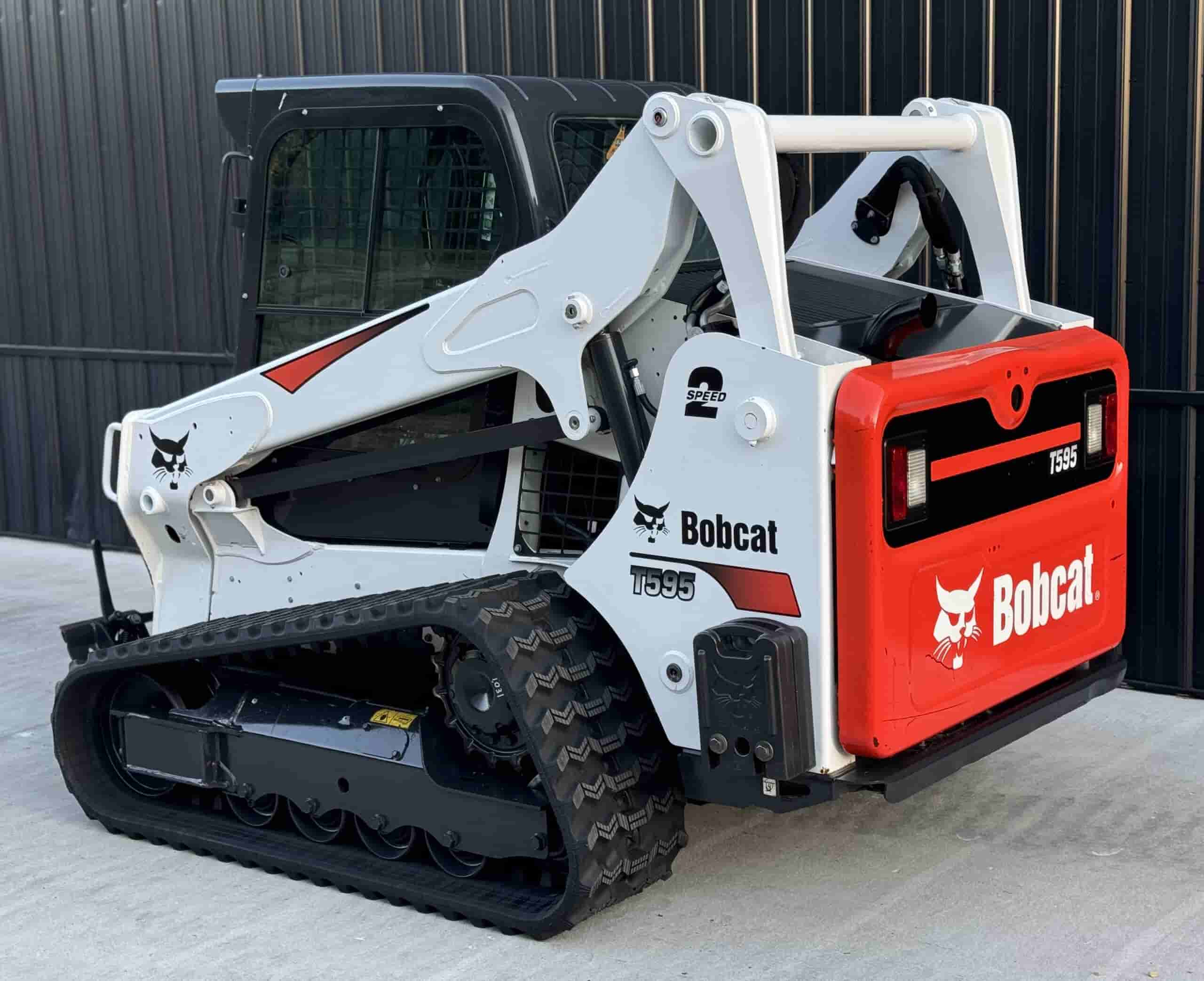 2017 BOBCAT T595 CLEAN
